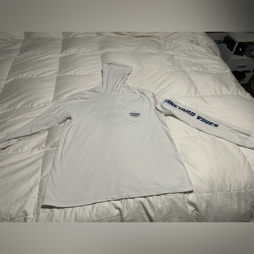 Vineyard Vines hockey men’s large hooded long sleeve lightweight shirt, soft - Picture 4 of 6